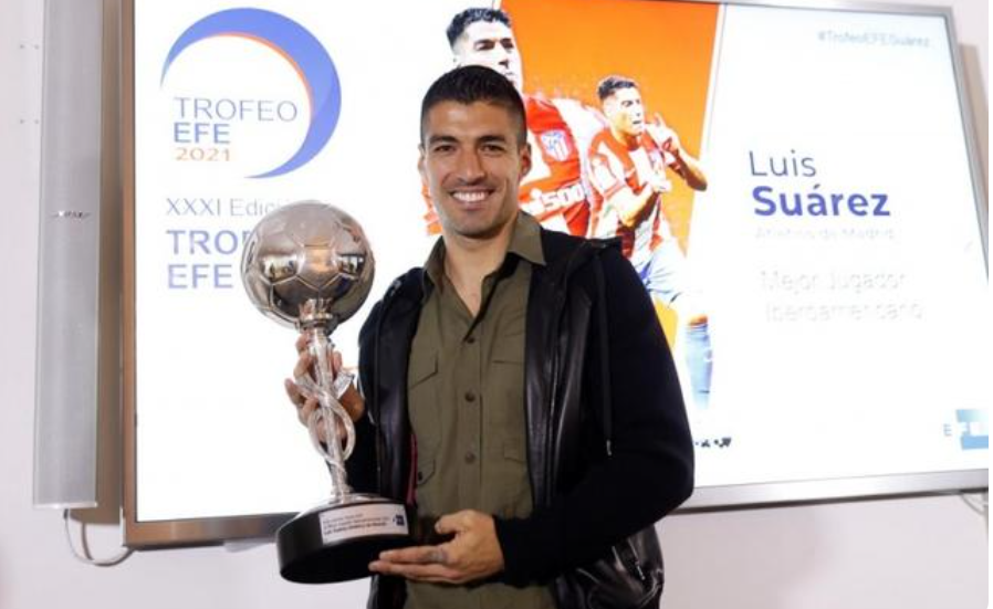 官方：苏亚雷斯获颁上赛季西甲最佳拉美球员奖