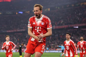 欧冠联赛第7轮 拜仁2-0完胜圣吉罗斯联合