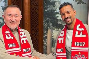 C罗接班人39岁纳尼宣告复出重返赛场