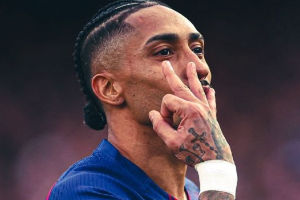 欧冠1/8决赛首回合 巴萨5-2塞维利亚